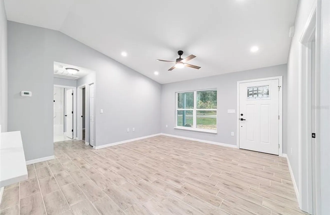 4919 NW 61st Ct — Photo 4