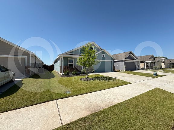 3rd image of 403 Ashbrook Way
