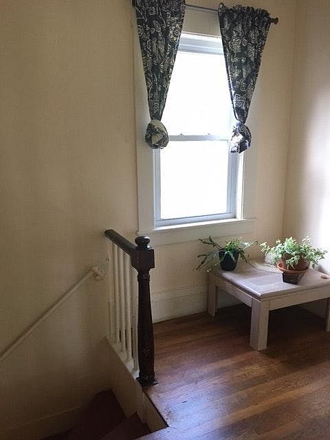 Small nook on 2nd floor with large closet