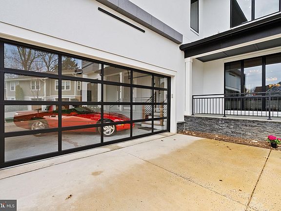 3rd image of 1054 Kinglet Ct