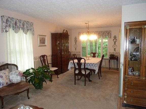 3rd image of 12212 Pawnee Dr