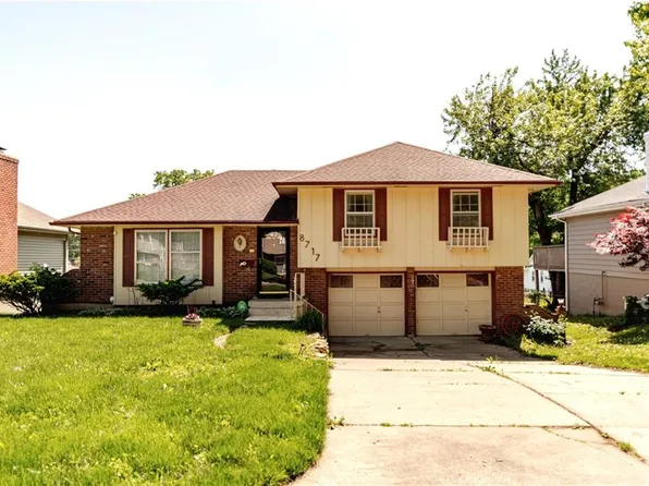 8717 Arlington Ave, Kansas City, MO 64138