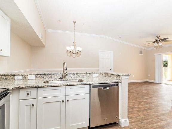 5th image of 191 SW Palm Dr APT 208