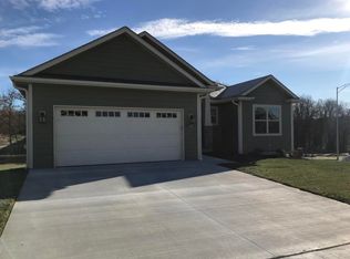 7408 Pemberton Dr, Columbia, MO 65203