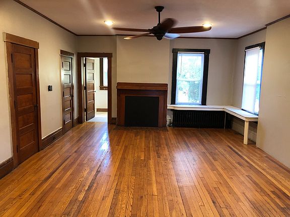 4th image of 393 W 8th Ave #393