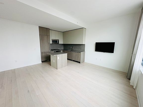 2nd image of 151 Bay St #3002