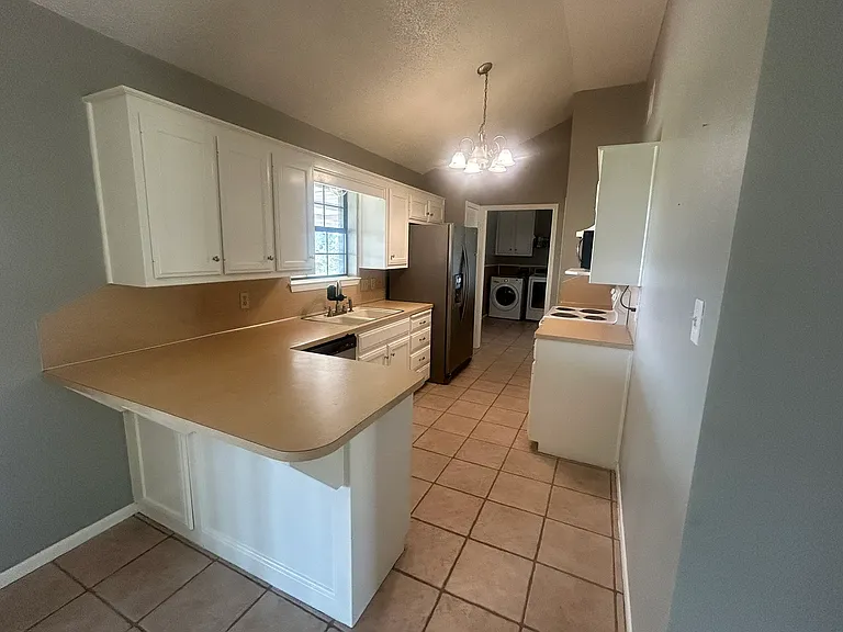 339 S Pleasant Hill Rd — Photo 9