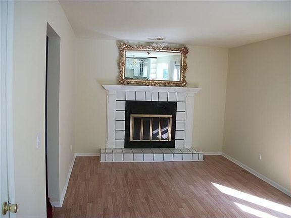 4th image of 5446 Christy Ln