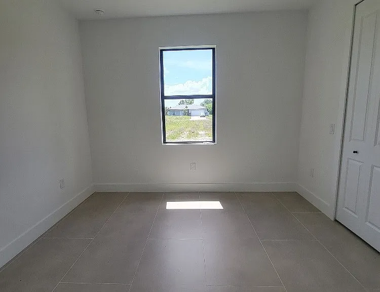 708 Godwid Ave S — Photo 11