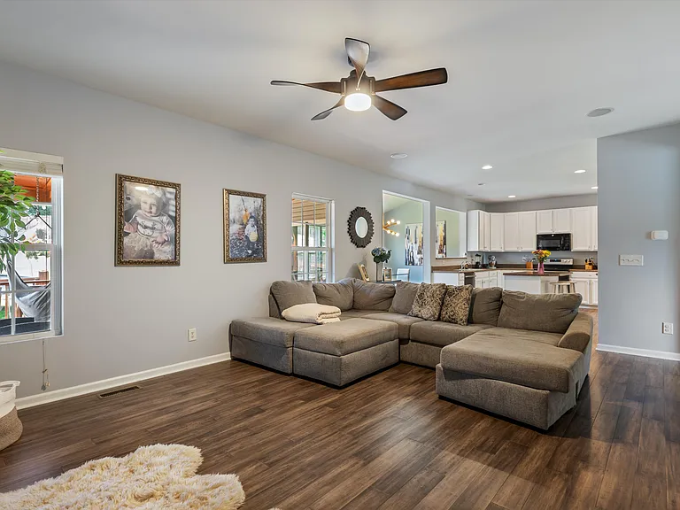 636 Wolfeboro Ln — Photo 11