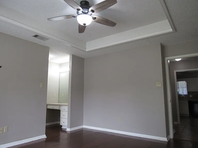 35 G St — Photo 19