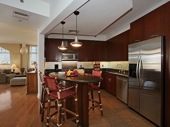 3rd image of 272 W 107th St APT 19B