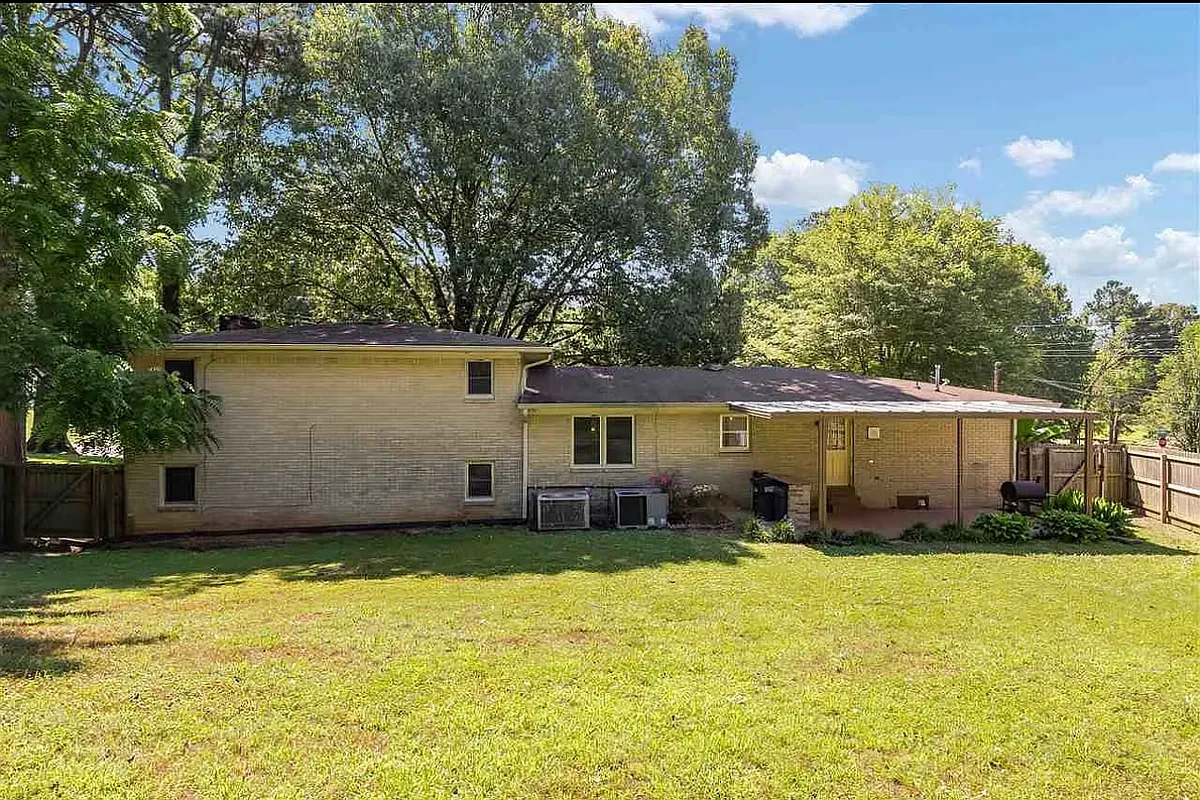 Building Photo - 67 Royal Oaks Pl