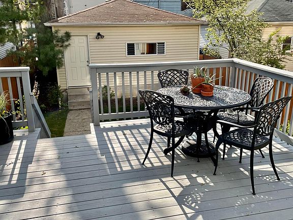 3rd image of 1824 N Talman Ave #1