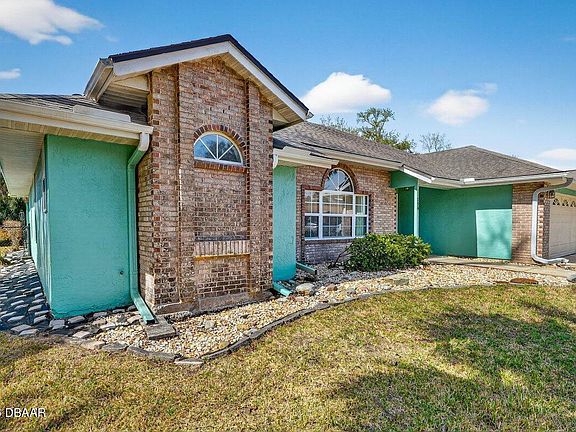 4th image of 114 Roble Ln