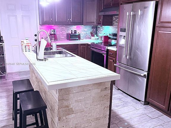 5th image of 6424 Meade St