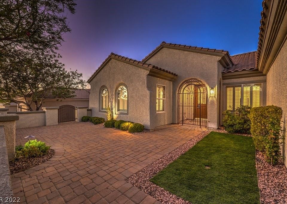 1st image of 2762 Sapphire Desert Dr