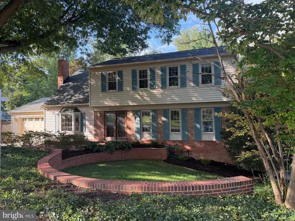 7922 Journey Ln, Springfield, VA 22153