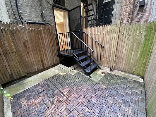 Rented by Bond New York | media 12