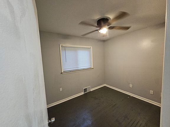 5th image of 29136 Parkwood St