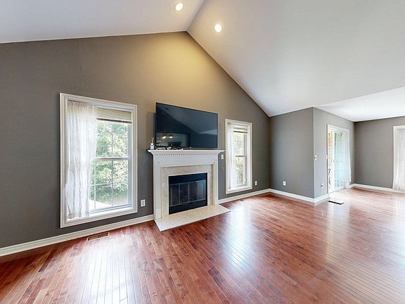 5th image of 5615 Hampshire Ln