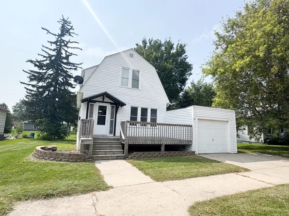 319 8th St, Brewster, MN 56119