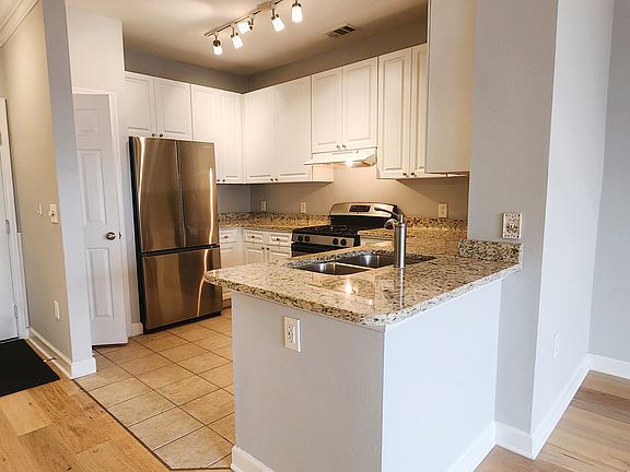 5th image of 501 Hungerford Dr APT 145