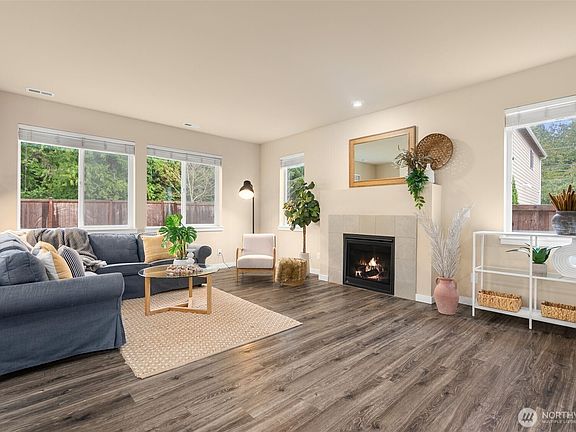 4th image of 10323 White Deer Place NW