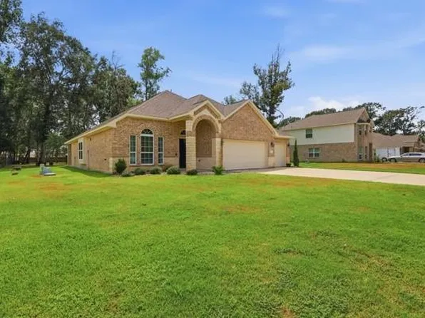 55 County Road 6615, Dayton, TX 77535