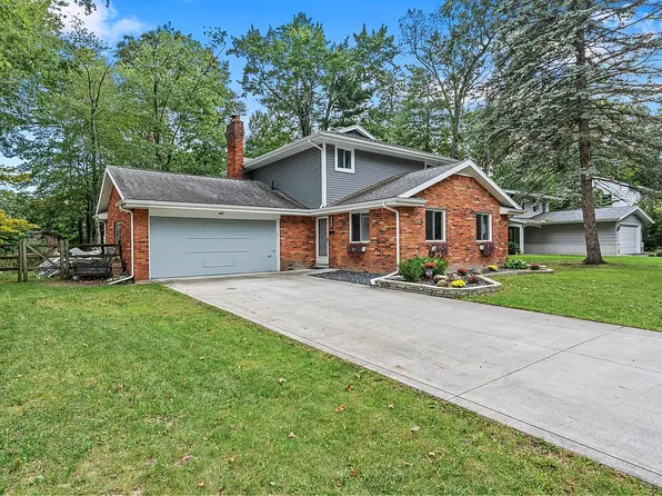 6847 Gettysburg Dr, Sylvania, OH 43560