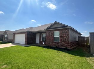 1857 Land Run Dr, El Reno, OK 73036