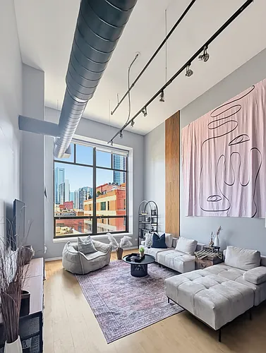 400 W Ontario St #709 Photo 1
