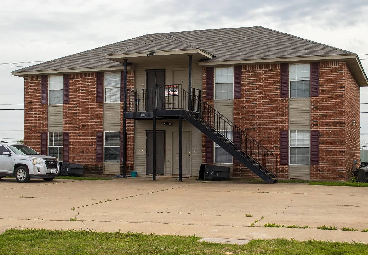 2 bed, 1.0 bath, 795 sqft, $650 — Photo 3