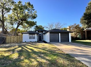 6306 Mercedes Dr, Arlington, TX 76001