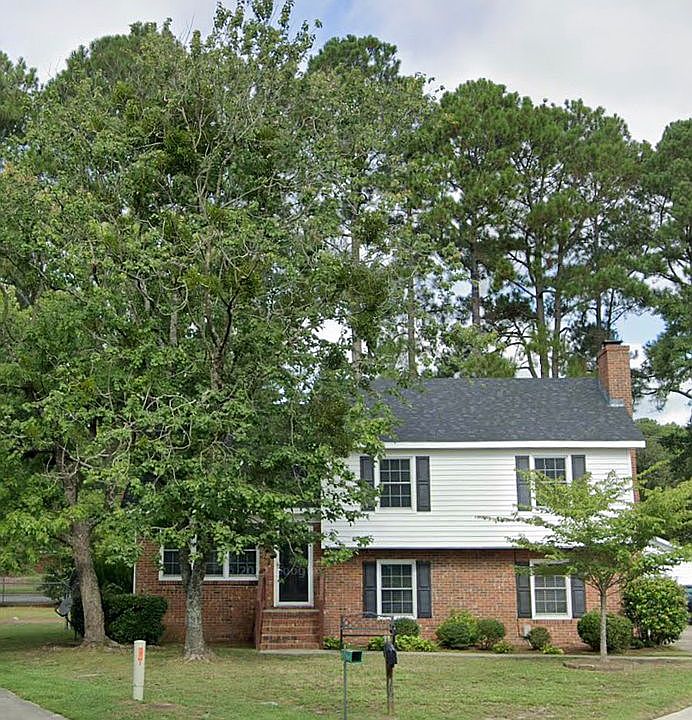 1st image of 106 Roanoke Pl