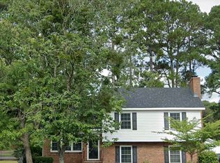 106 Roanoke Pl, Greenville, NC 27834