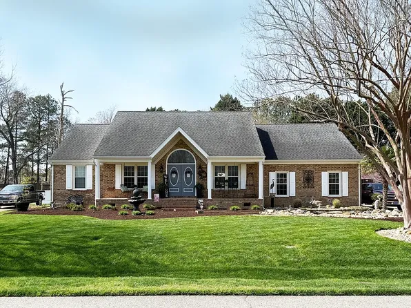 202 Allen Harris Dr, Yorktown, VA 23692