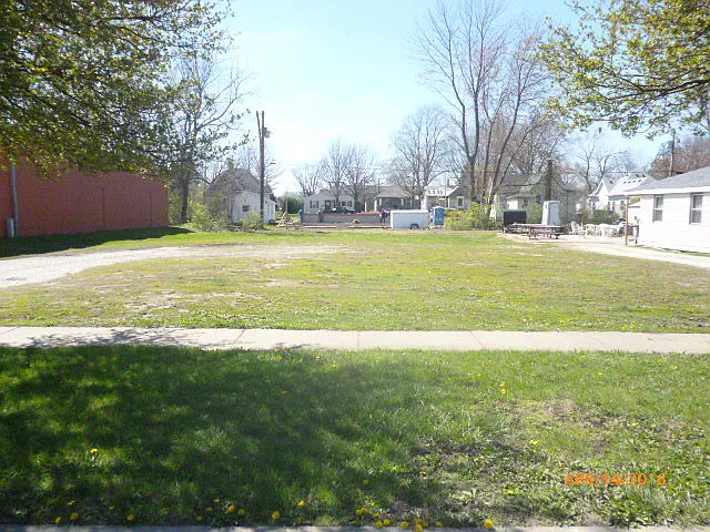 903 N Walnut St photo 1