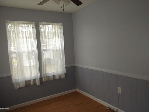 4th image of 3 Greenwood Ln #A