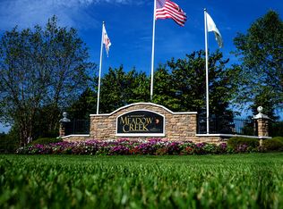 42 Chatsworth Rd, Manalapan, NJ 07726