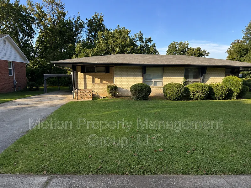 2 bed, 1.0 bath, 750 sqft, $1,200 — Photo 1