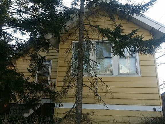 3rd image of 15 Vista Ave