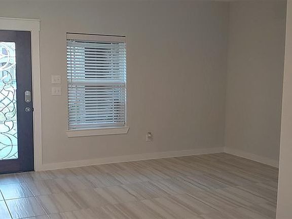 4th image of 12302 Murano Dr