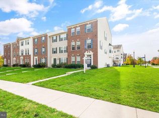 42948 Miltec Ter, Chantilly, VA 20152