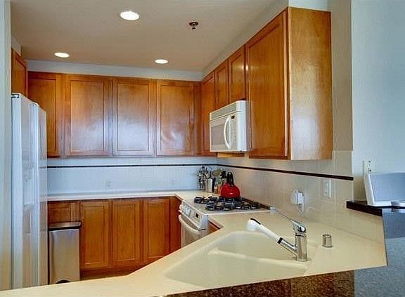 4th image of 2801 1st Ave APT 909
