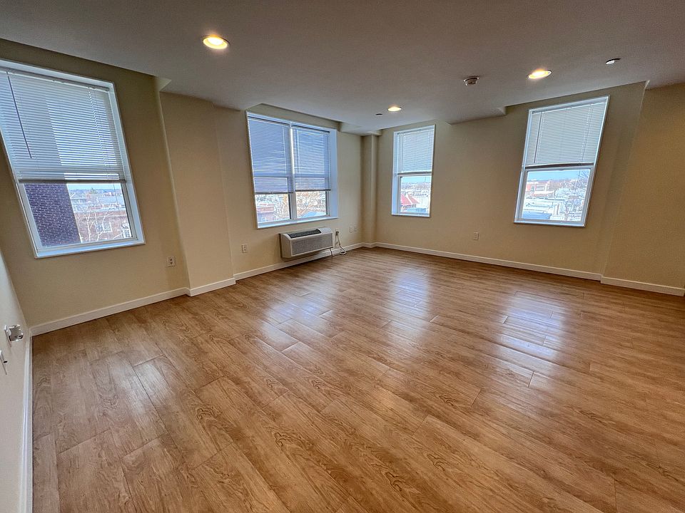 1st image of 239 S 49th St #605