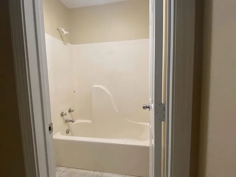 7036 Northgate Dr — Photo 20