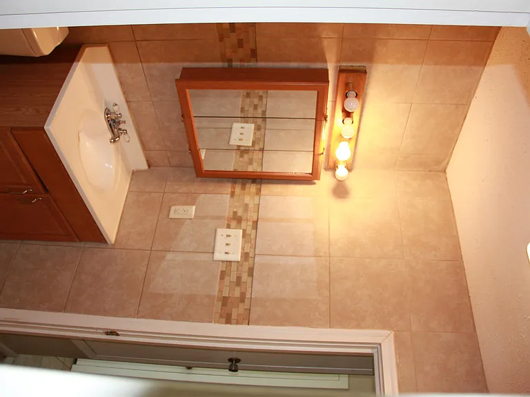 604 Ruth Dr — Photo 3