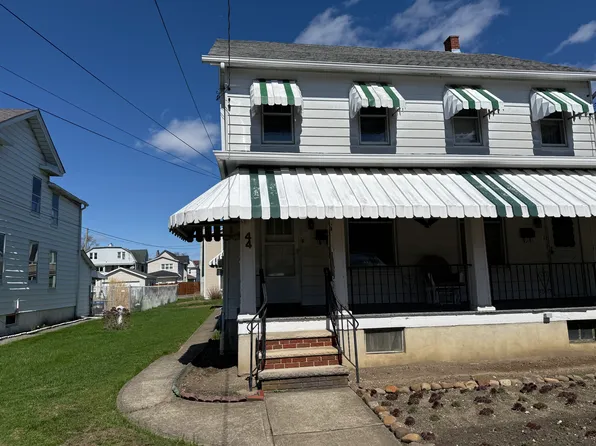 44 Manhattan St, Ashley, PA 18706