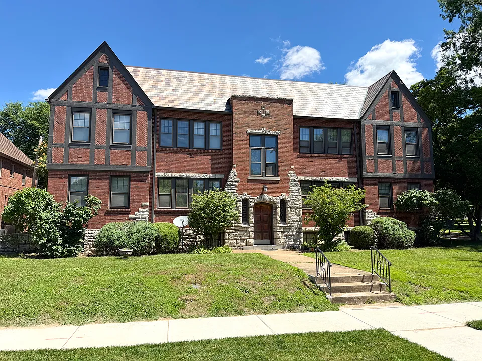 7305 Pershing Ave #2W